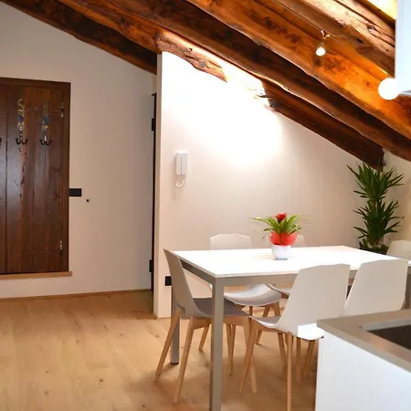 Porta Della Muda Apartament Vittorio Veneto